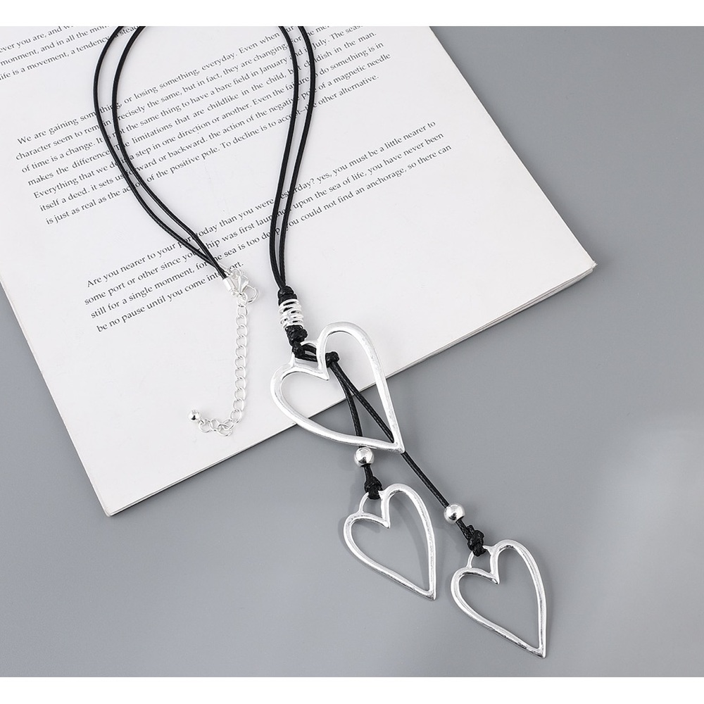 Long Silver Tone Necklace. New with Tag On!